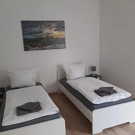 Lejlighed Zentrale 2-zimmer-wohnungen Fuer Gruppen & Monteure, Fusslaeufig Zur Elbe & Shoppingcenter Magdeburg