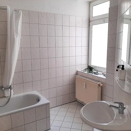 Zentrale 2-zimmer-wohnungen Fuer Gruppen & Monteure, Fusslaeufig Zur Elbe & Shoppingcenter Apartment