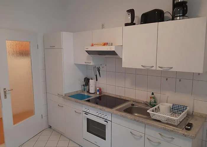 Zentrale 2-zimmer-wohnungen Fuer Gruppen & Monteure, Fusslaeufig Zur Elbe & Shoppingcenter Apartman Magdeburg