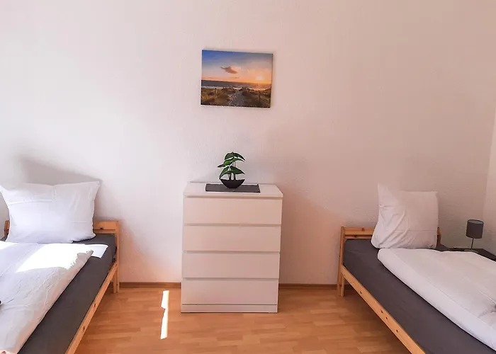 Zentrale 2-zimmer-wohnungen Fuer Gruppen & Monteure, Fusslaeufig Zur Elbe & Shoppingcenter * Magdeburg